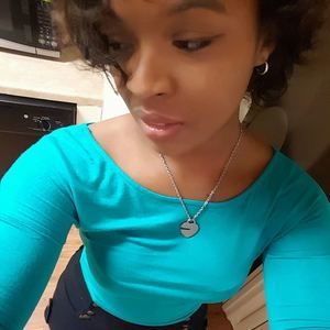 Meet your Posher, Kendra